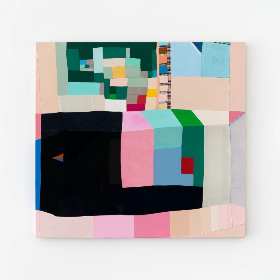 Le jeu, 2023, tissus cousus, peinture acrylique, 107 x 114 cm